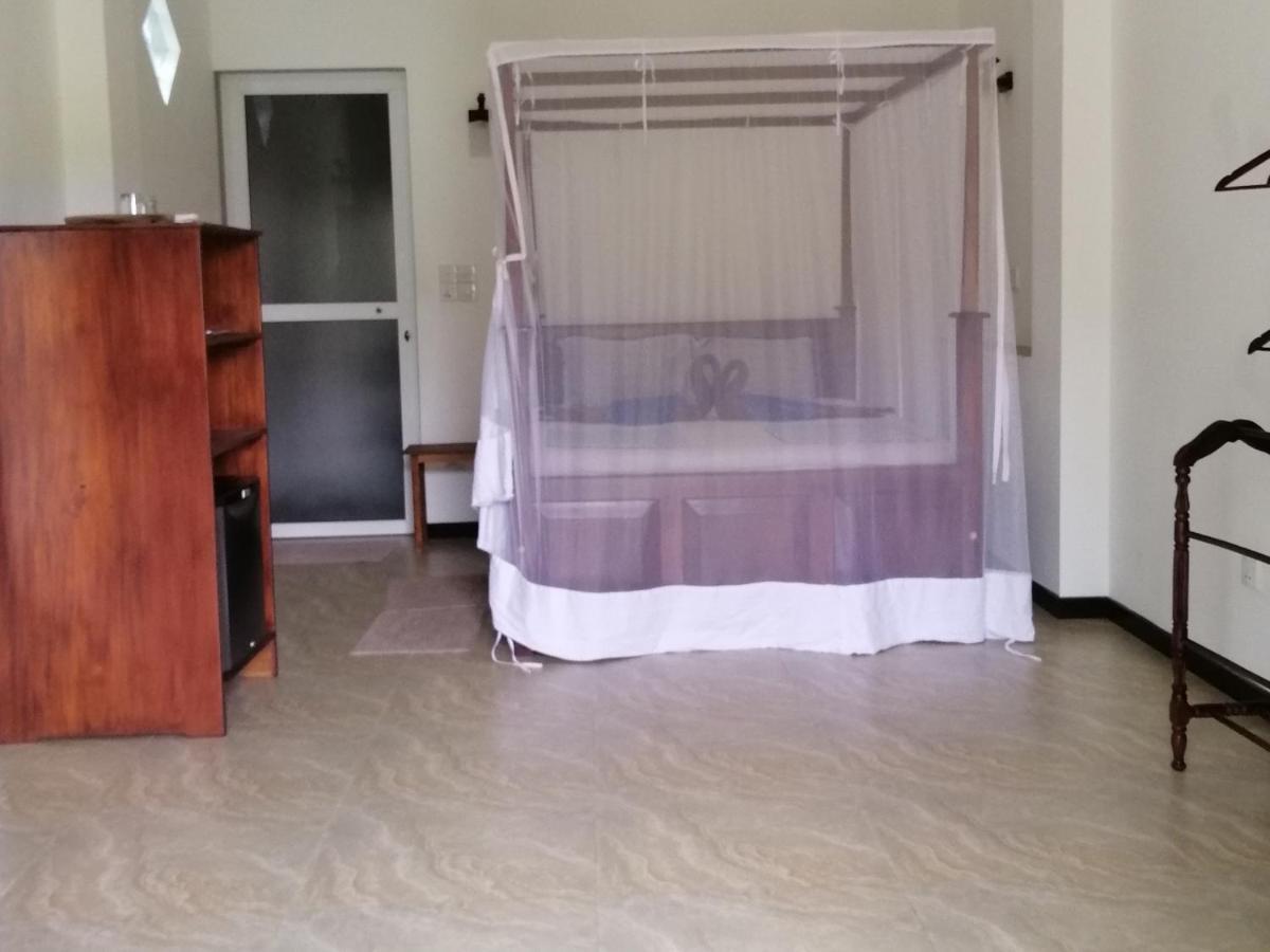 Thambili Cabanas Hikkaduwa Luaran gambar